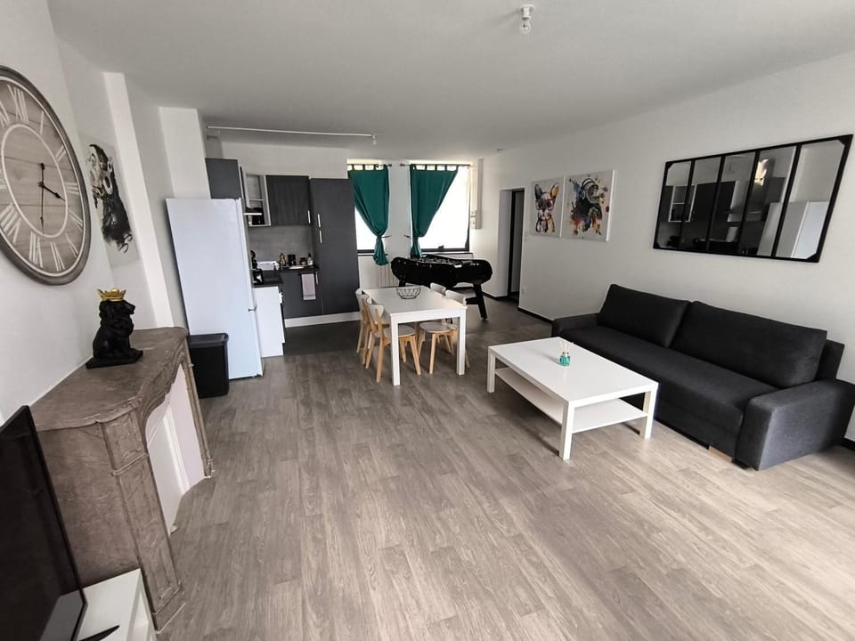 Logis de la forteresse - T2- WIFI- Parking Apartment in Wallonia, Belgium