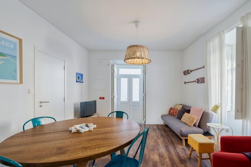 TV and multimedia, Living room, Dining area