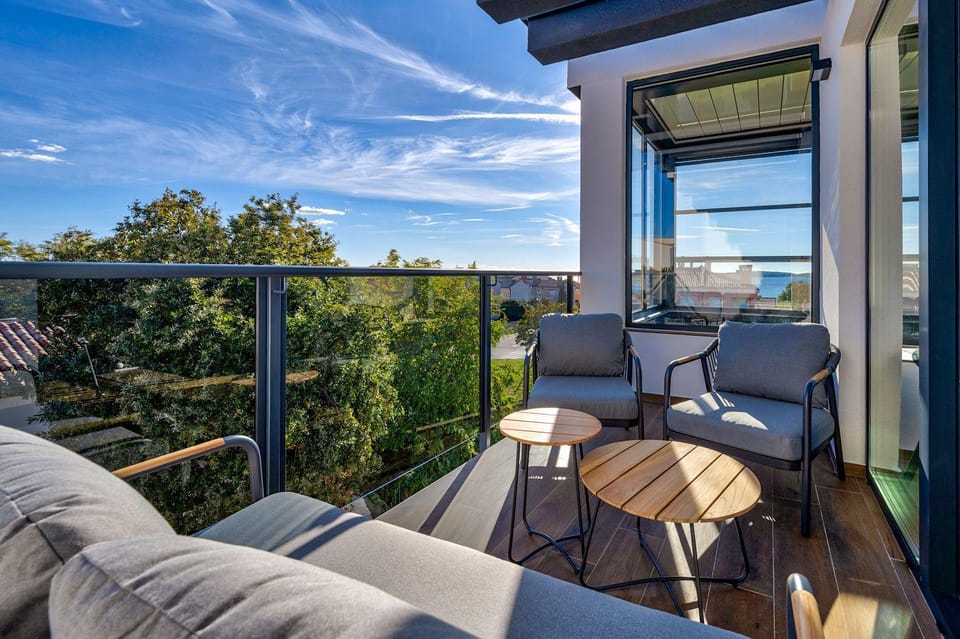 Atemberaubende Villa nur 150 Meter zum Strand mit beheizbarem Privatpool House in Premantura