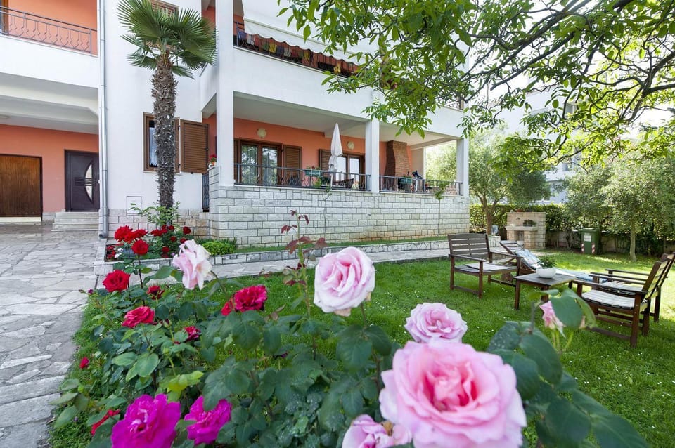 Faszinierendes Apartment mit eigener Galerie und nur 10 Gehminuten vom Strand in Rovinj Apartment in Rovinj