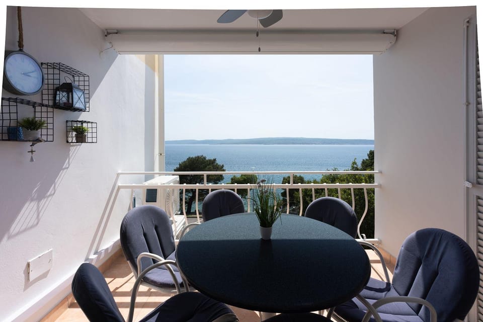 Traumhaftes Apartment direkt am Meer mit privatem Balkon, Meerblick, Waschmaschine, Klima Apartment in Primorje-Gorski Kotar County