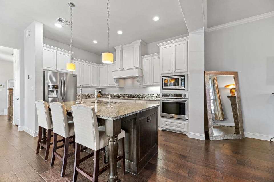 Modern Allen Prairie Retreat House in Allen