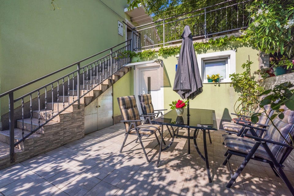 Preiswertes Studio-Apartment mit privatem Grill, Privatparkplatz unweit vom Meer Apartment in Primorje-Gorski Kotar County