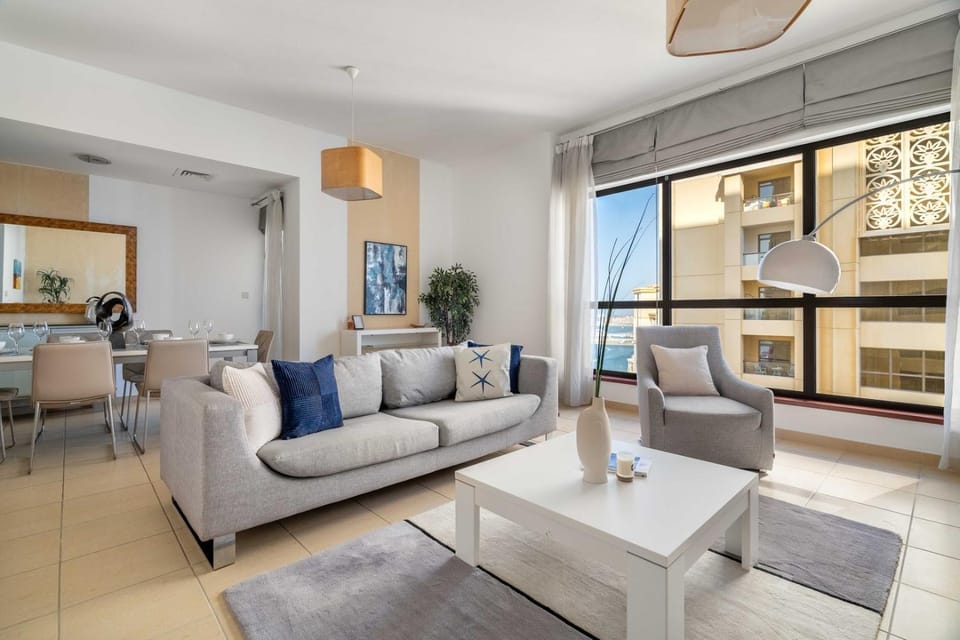 GuestReady - Modern 2BR with Beach View in JBR Apartment in Dubai