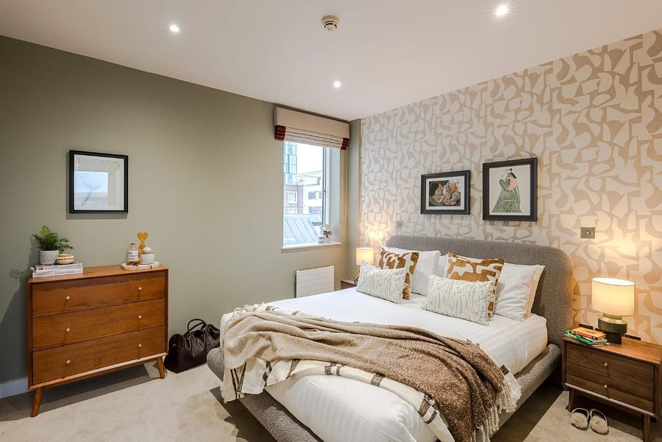 Bed, Photo of the whole room, Bedroom