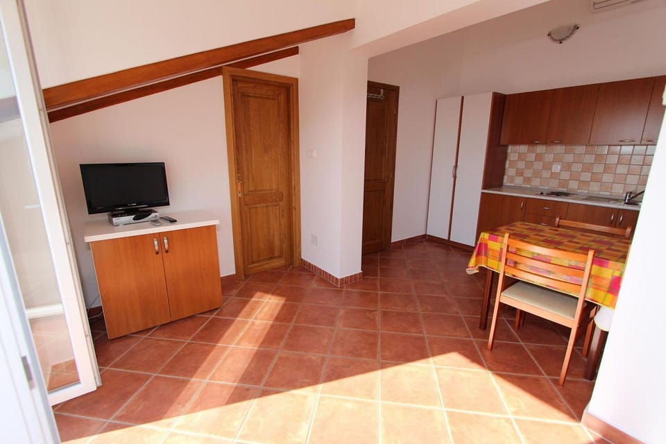 Beeindruckendes Apartment mit Dachterrasse, Meerblick, Babybett, Klima, Privatparkplatz Apartment in Rovinj