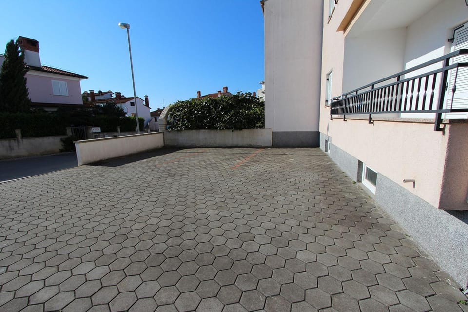 Beeindruckendes Apartment mit Dachterrasse, Meerblick, Babybett, Klima, Privatparkplatz Apartment in Rovinj