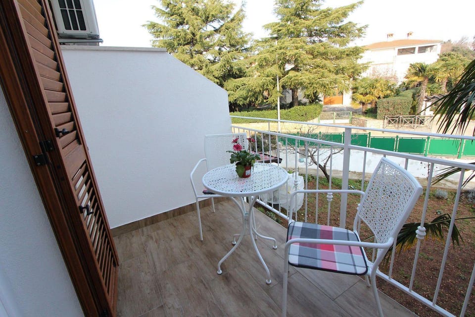 Bezauberndes Apartment nur 190 Meter zum Strand mit 2 Klimaanlagen Apartment in Rovinj
