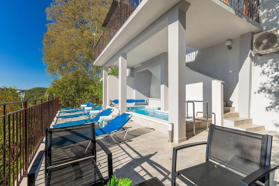 Modernes Apartment mit traumhafter Aussicht, Pool, Privatparkplatz, WiFi Apartment in Istria County