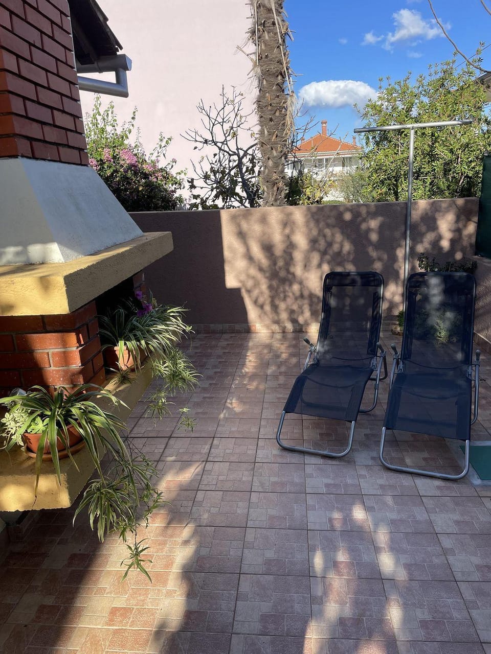 Mediterranes Apartment mit Grillbereich, Liegen im Garten, Privatparkplatz, WiFi Apartment in Rovinj