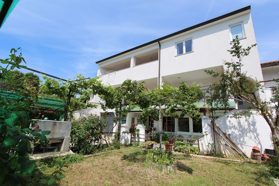 Bezauberndes Apartment in Rovinj nur 500 Meter zum Strand mit privatem Balkon Apartment in Rovinj