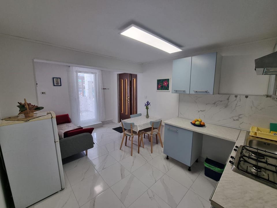 Komfortables Apartment in Rovinj und nur 500 Meter zum Strand mit privater Terrasse Apartment in Rovinj
