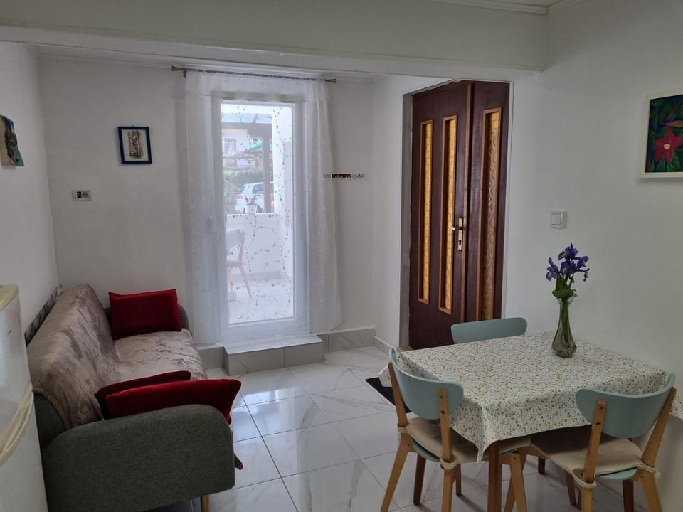 Komfortables Apartment in Rovinj und nur 500 Meter zum Strand mit privater Terrasse Apartment in Rovinj