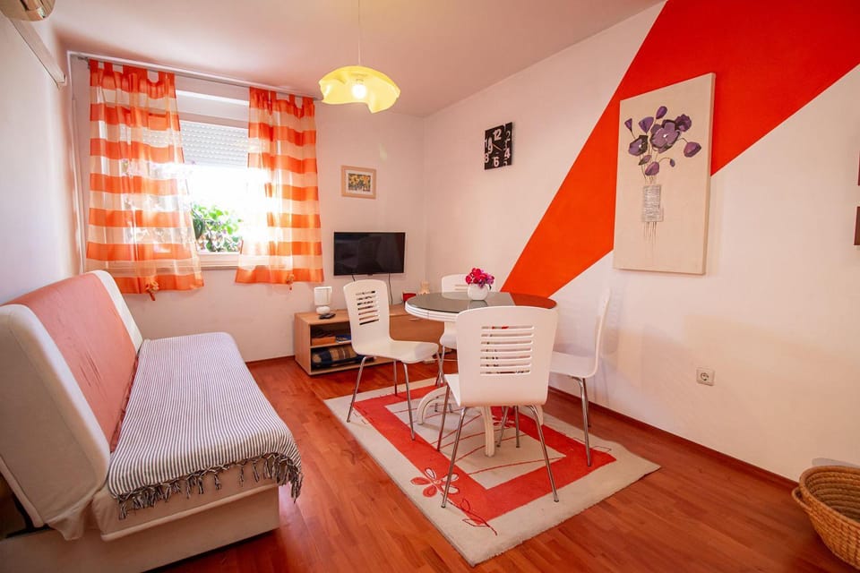Modernes Apartment nur 50 Meter zum Zentrum von Rovinj mit Privatparkplatz Apartment in Rovinj