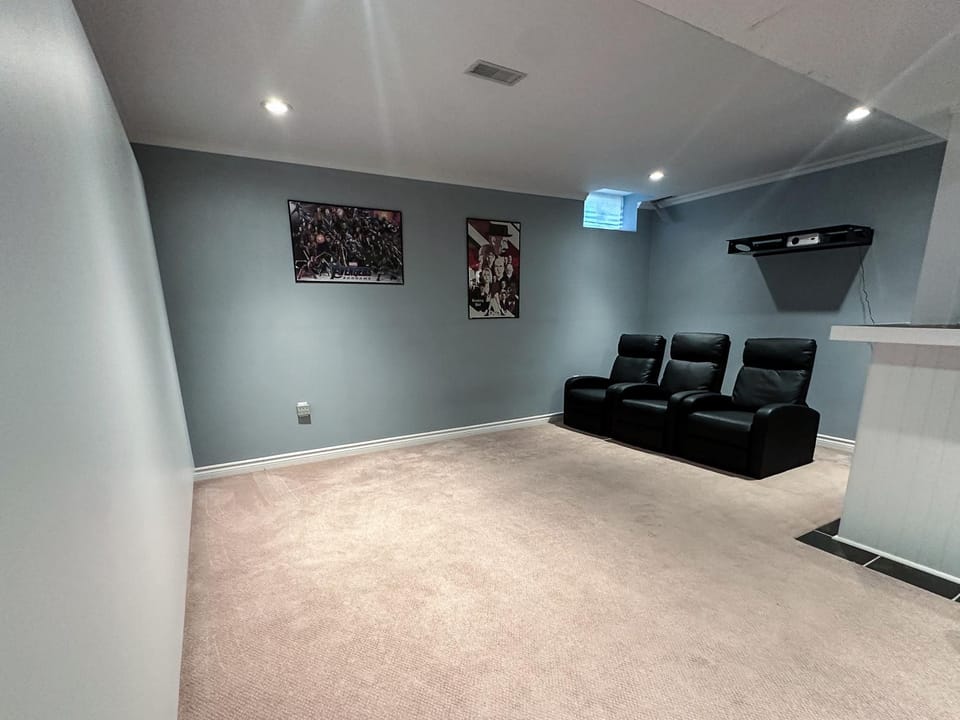 Newmarket Home Away from Home Apartment in Newmarket