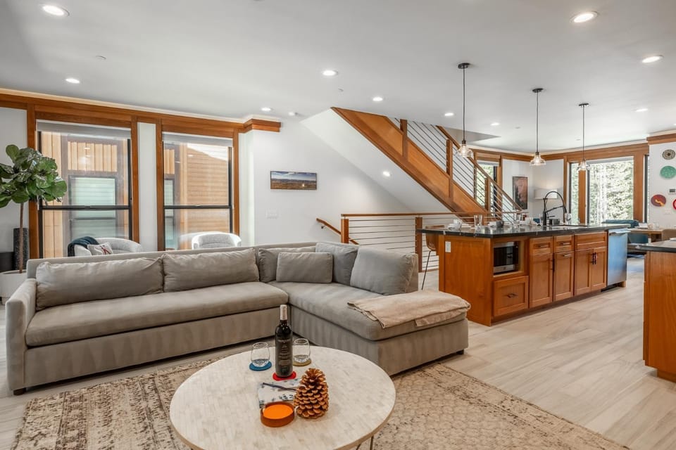 Obsidian 210 House in Mammoth Lakes