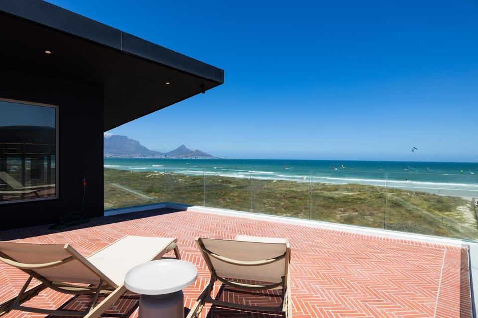 Ocean 9 - Sunset Beachfront Apartments Apartment hotel in Cape Town