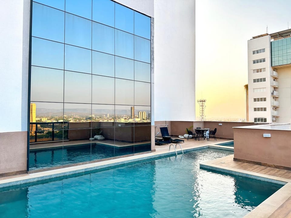 Pool view, Swimming pool, sunbed