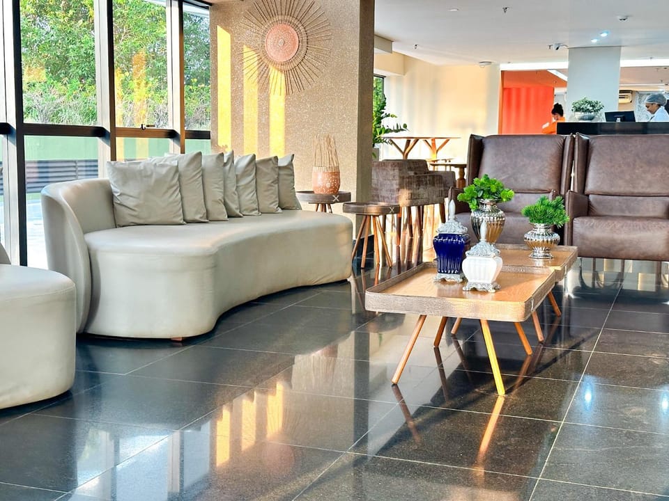 Seating area, Internal: Not applicable to any particular room