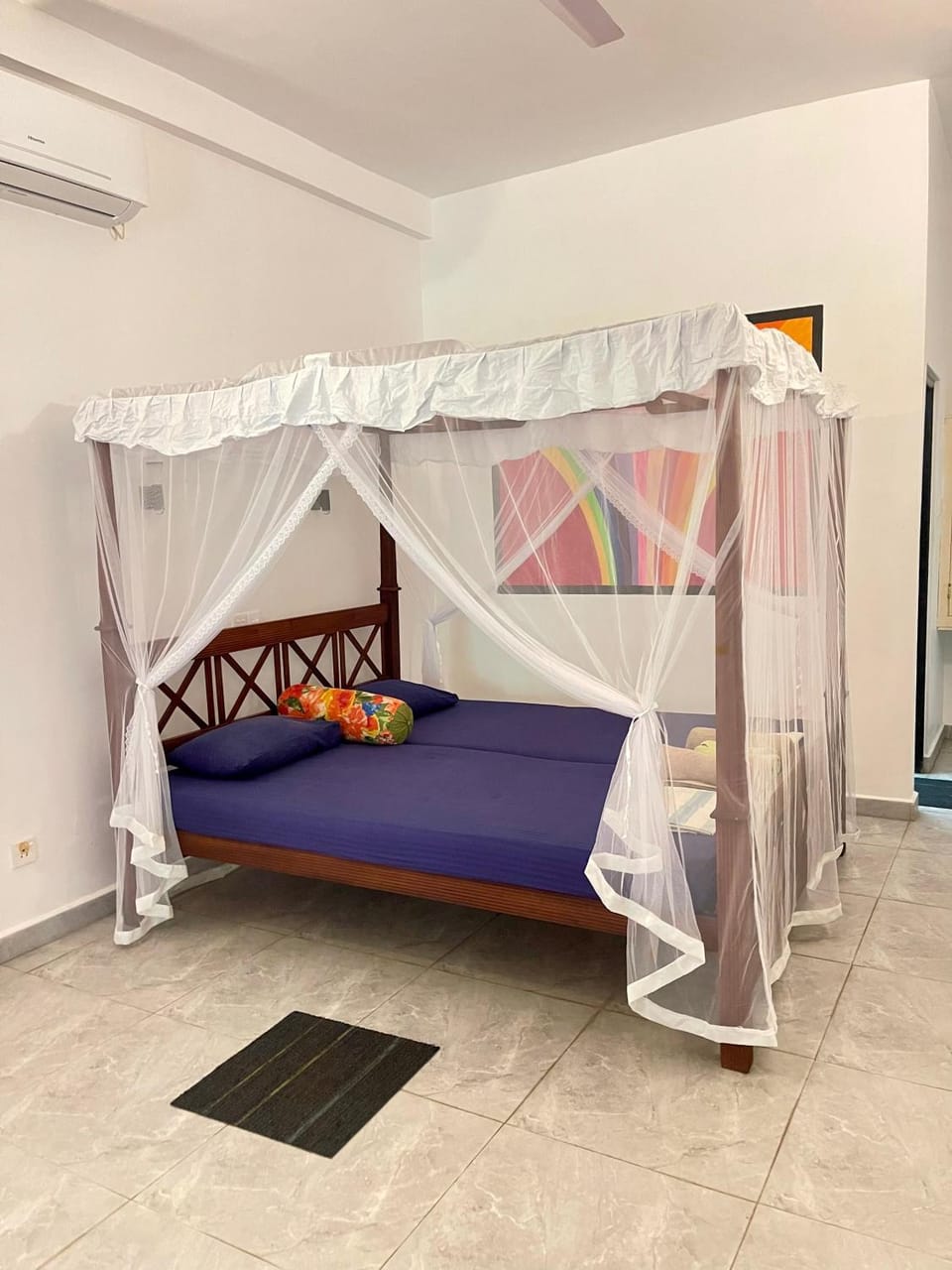 Bed, Photo of the whole room, Bedroom, air conditioner