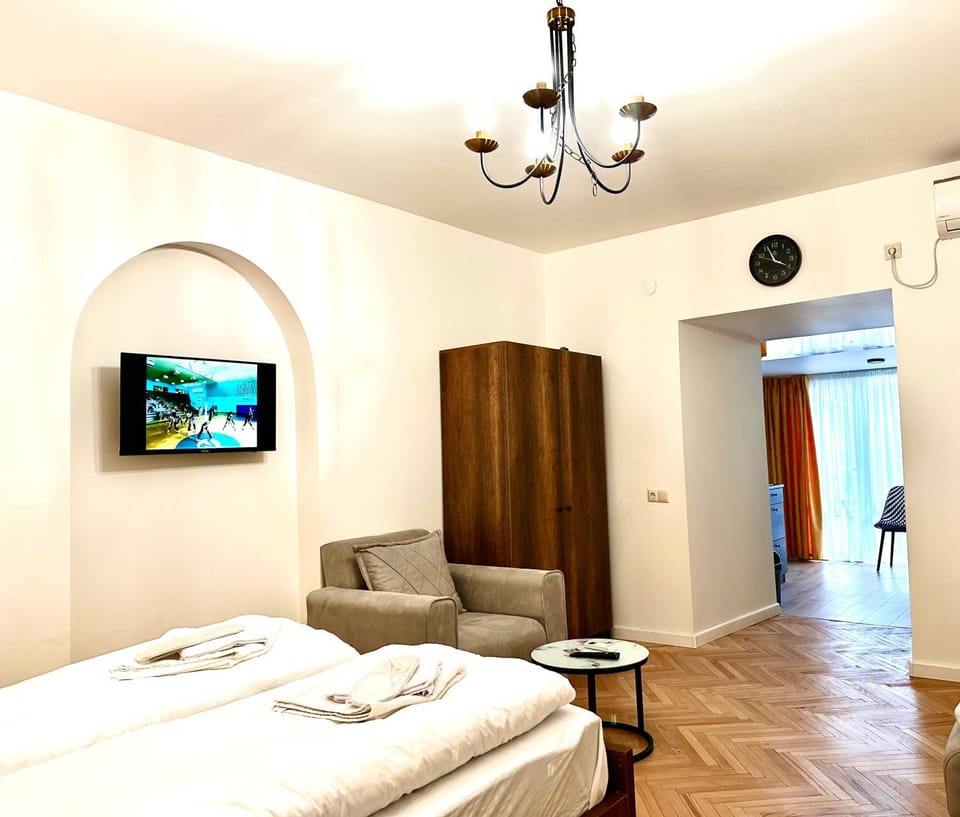 Living room, Seating area, air conditioner