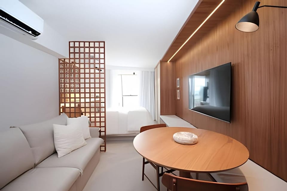 Communal lounge/ TV room, Living room, Dining area, air conditioner