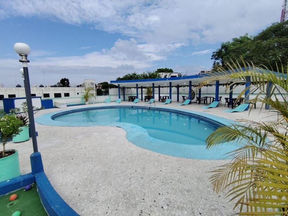 Balcony/Terrace, Balcony/Terrace, Swimming pool