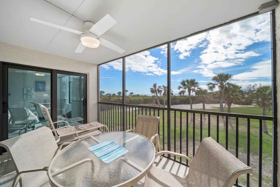 Sandpiper Beach 102 House in Sanibel Island