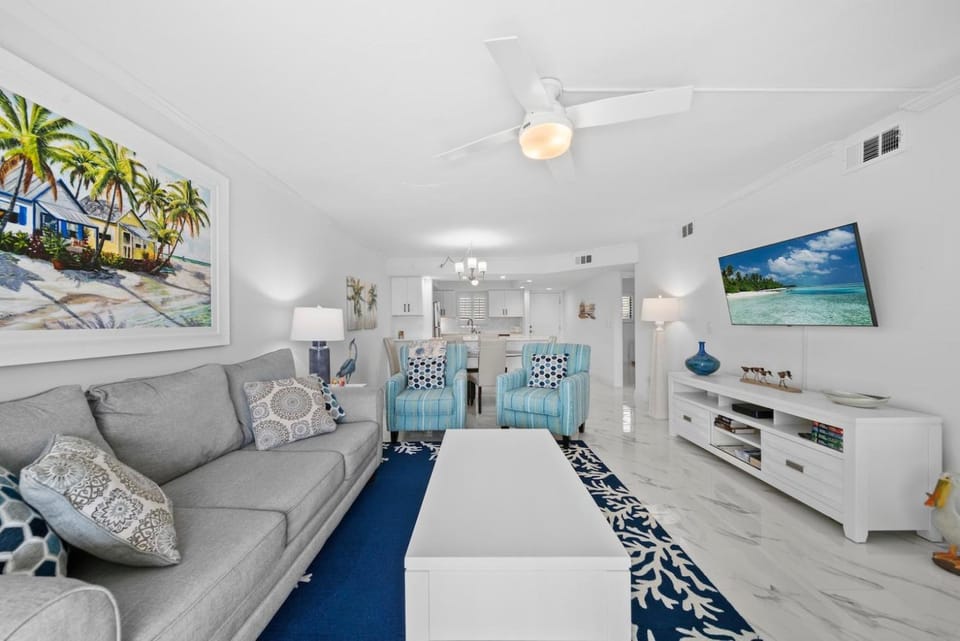 Sandpiper Beach 102 House in Sanibel Island