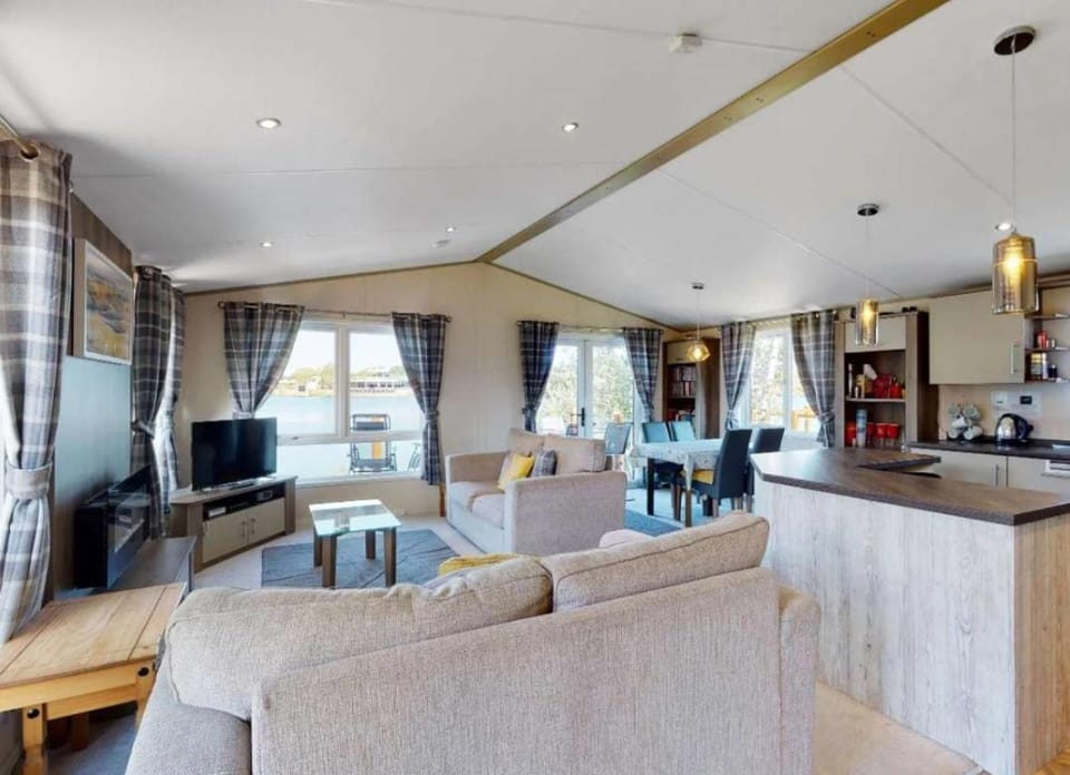 20 Misty Bay House in Tattershall