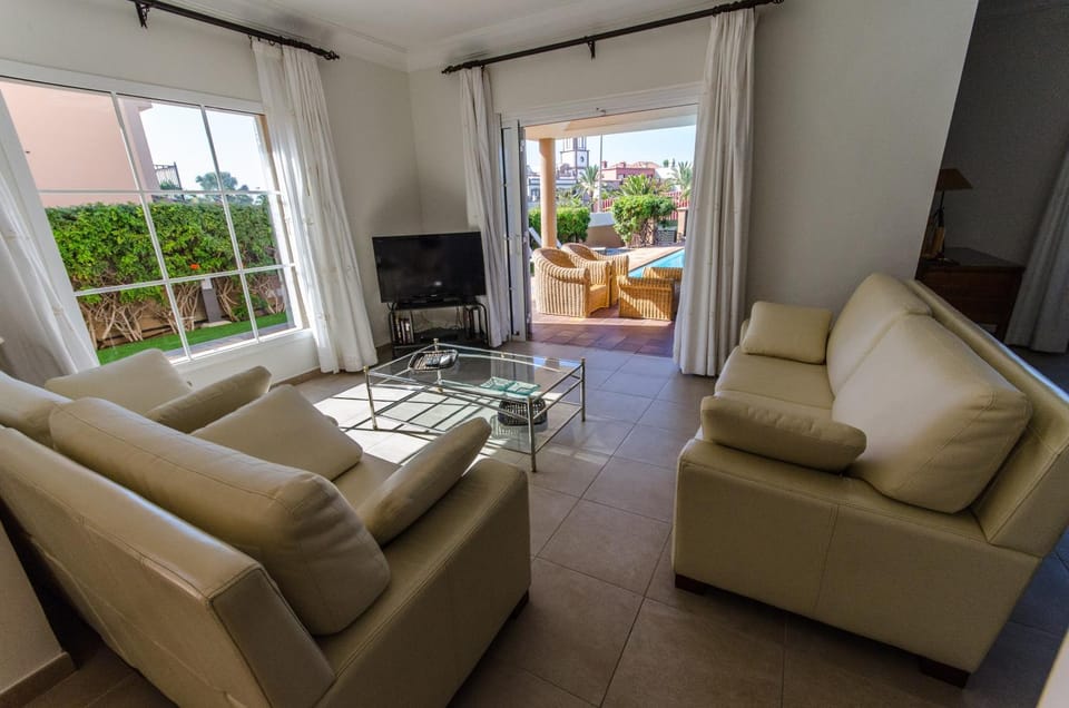 Living room, Seating area, Garden view
