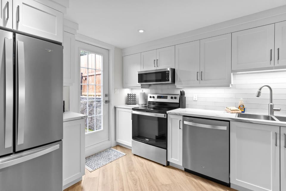 Signal Hill Elegance 3Bd AC Hiking House in St Johns