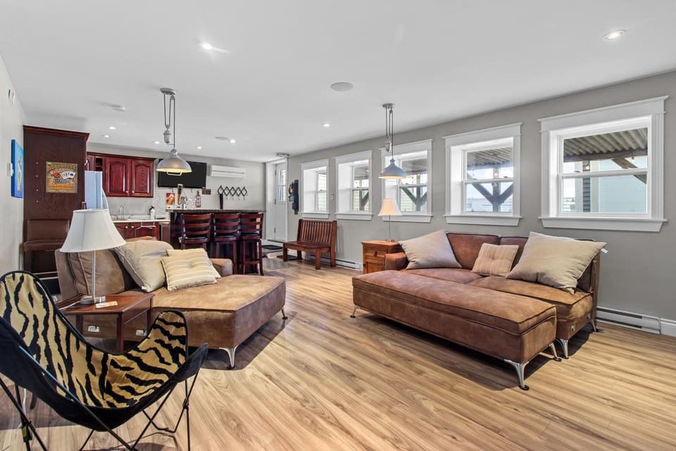 QV Lake house 5Bd Gym Bar Theatre House in St Johns
