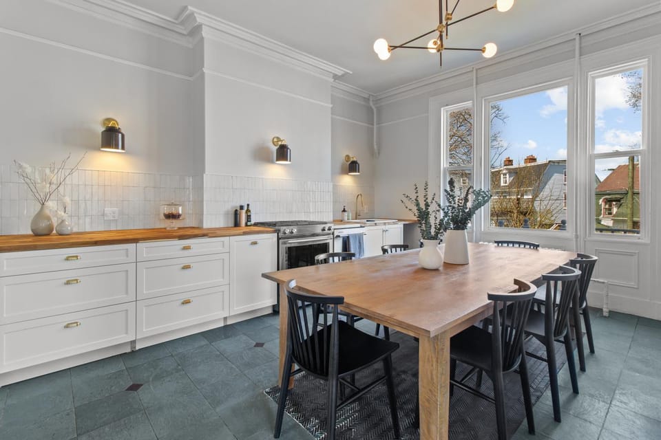 Emerald Victorian Patio 41 Bd Parking House in St Johns