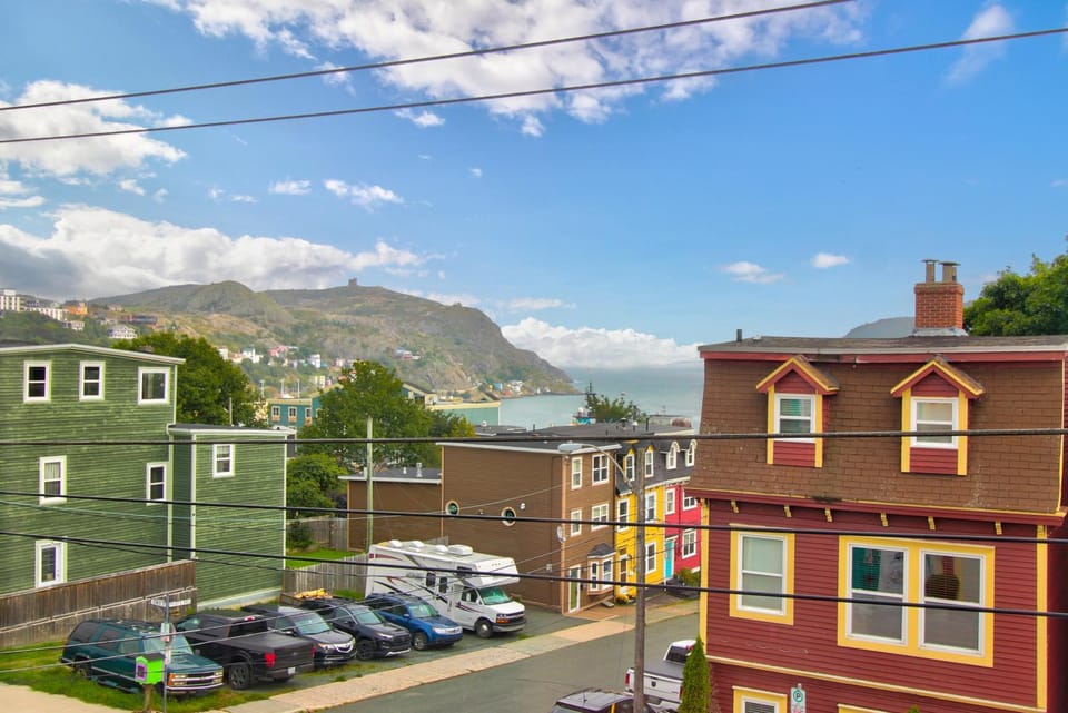 Blue Jelly Bean Signal Hill Sea Vw King Bds House in St Johns