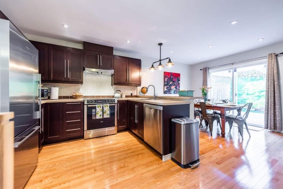 Harbour View Hitch 2BR w Parking & Deck House in St Johns