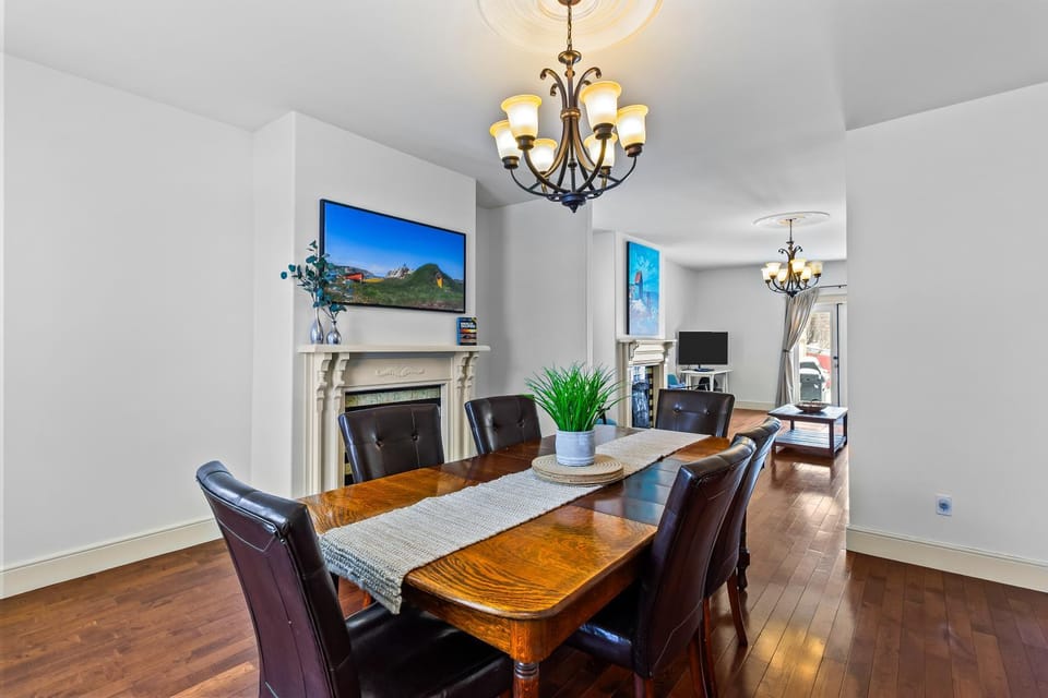 Victorian 4BR 25BA 2Parking Near Parks & DT House in St Johns