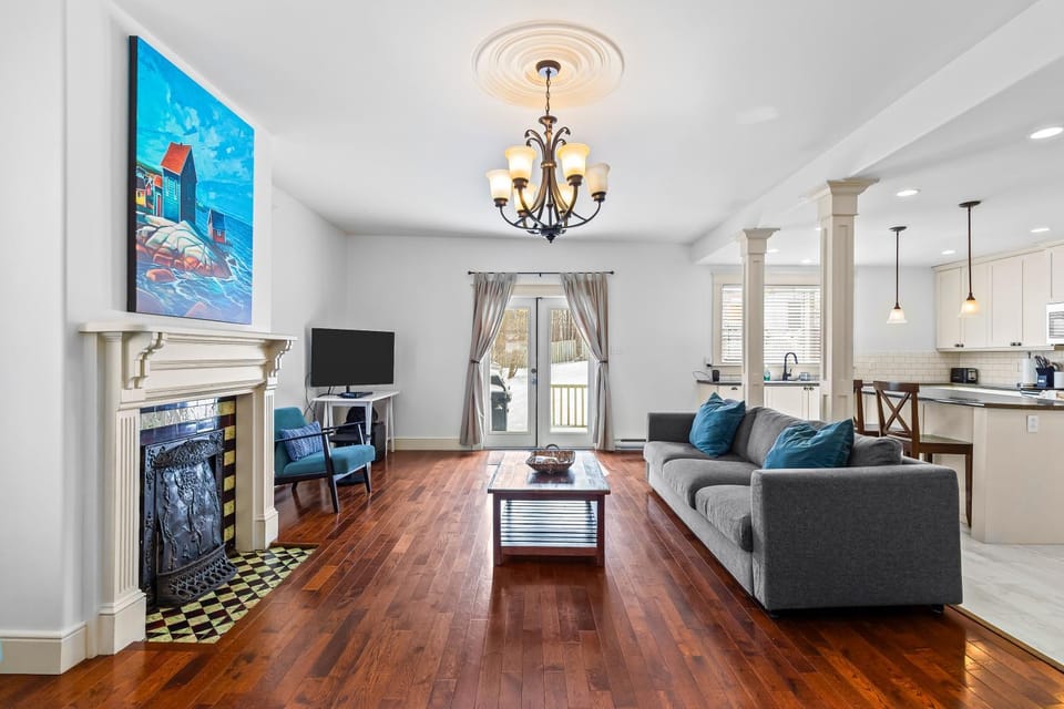 Victorian 4BR 25BA 2Parking Near Parks & DT House in St Johns