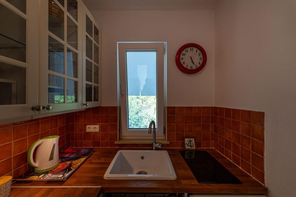 Kitchen or kitchenette, Other