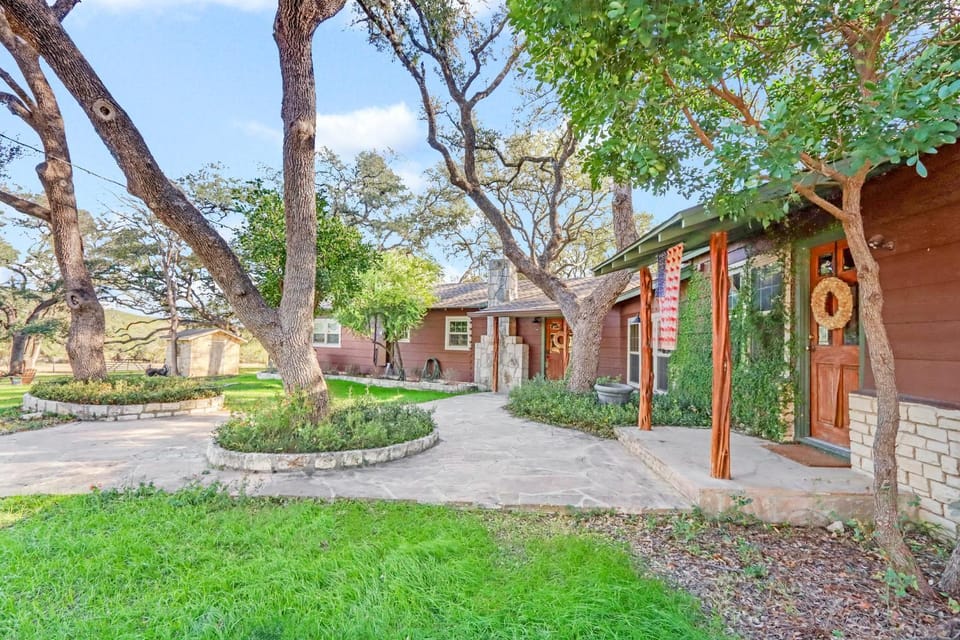 Lawlis Lodge House in Wimberley