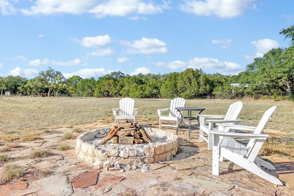 Lawlis Lodge House in Wimberley