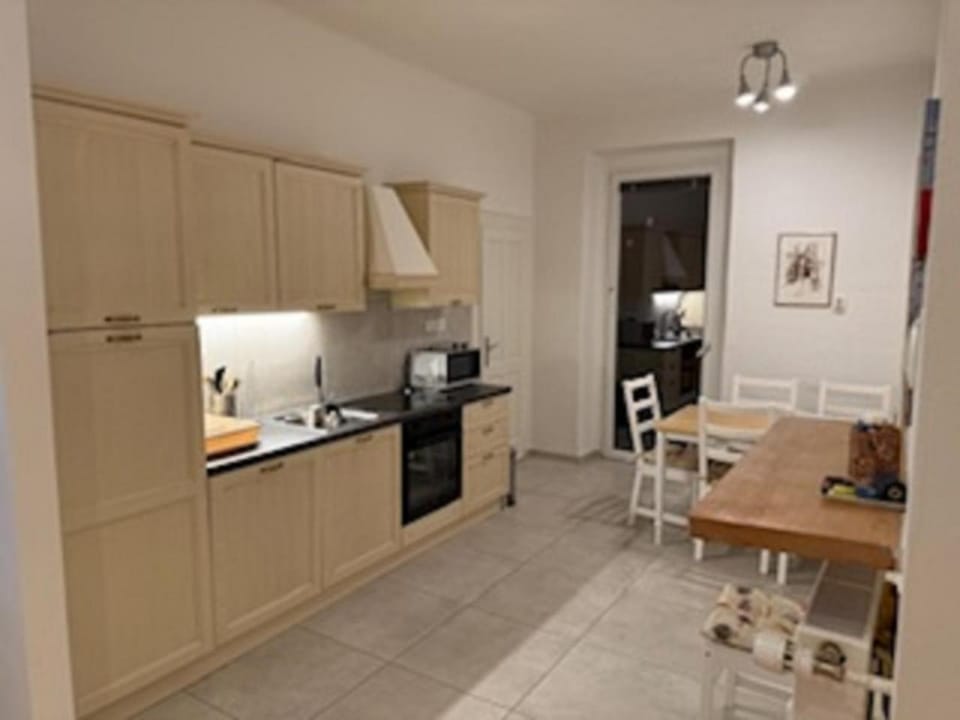 Kitchen or kitchenette, Dining area, dishwasher, oven, stove, toaster