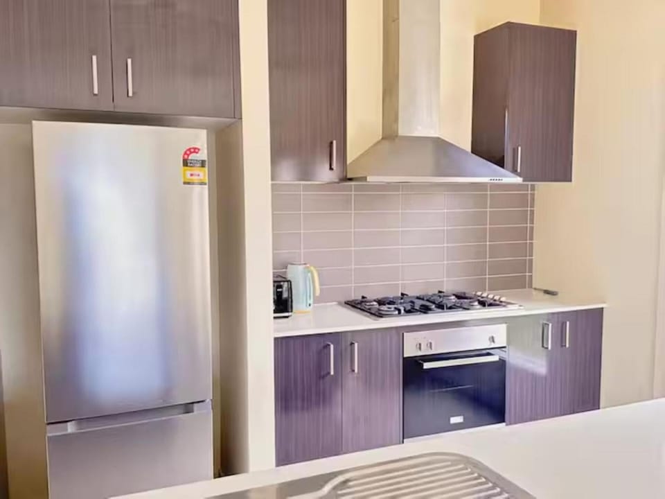 Cozy 4-Bedroom Home|Peaceful & Convenient Location House in Truganina