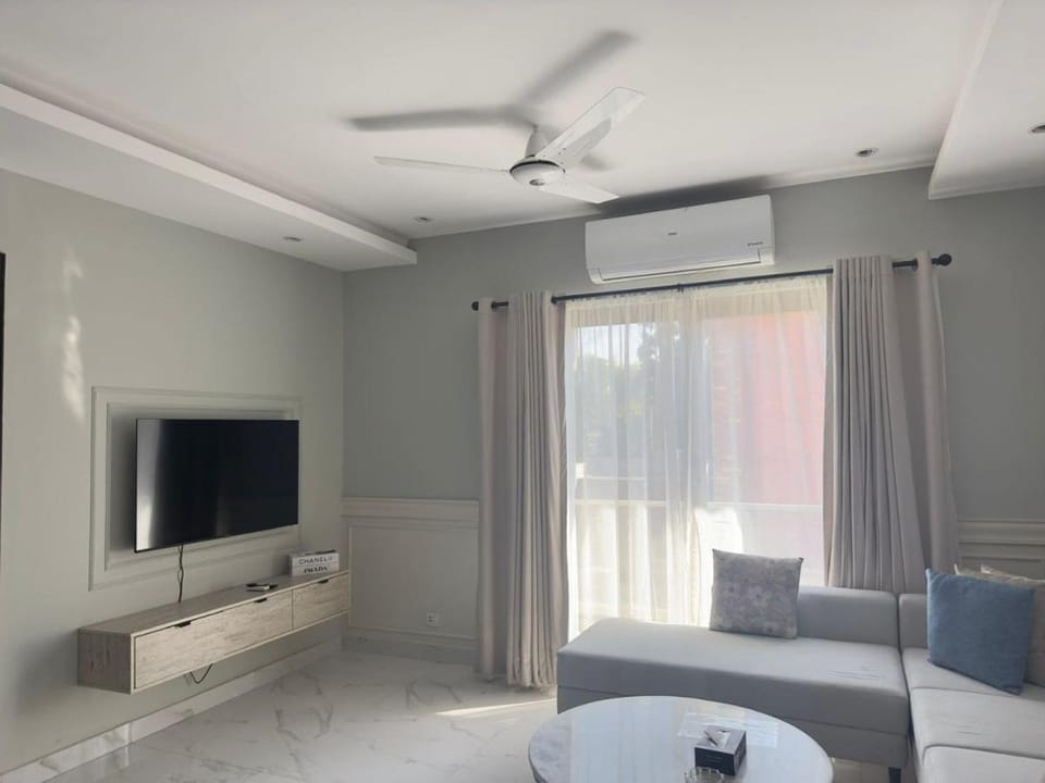 BNR - The Opus Residences 1 Bed Premium Apartment Gulberg, Lahore Apartment in Lahore
