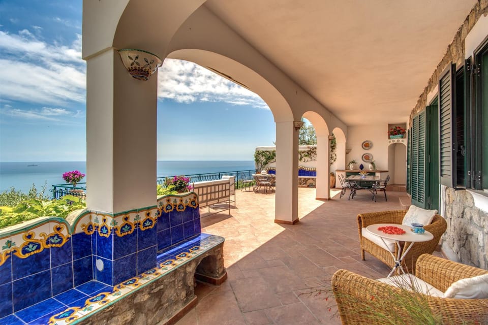 Patio, Natural landscape, View (from property/room), Balcony/Terrace, Seating area, Dining area, Sea view