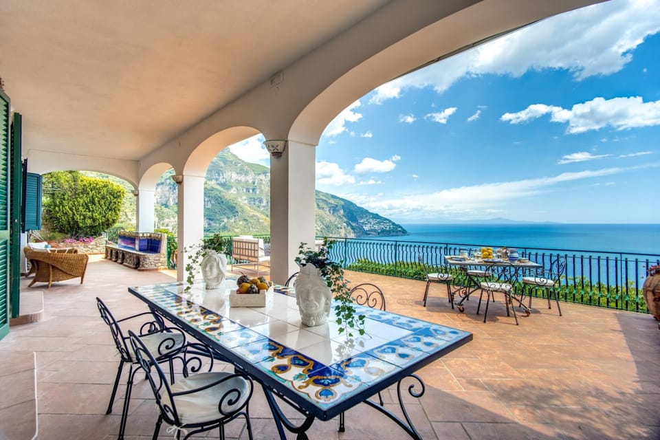 Natural landscape, Balcony/Terrace, Seating area, Dining area, Mountain view, Sea view