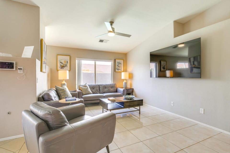 3 Mi to Empire Polo Club: Home w/ Private Pool! House in La Quinta