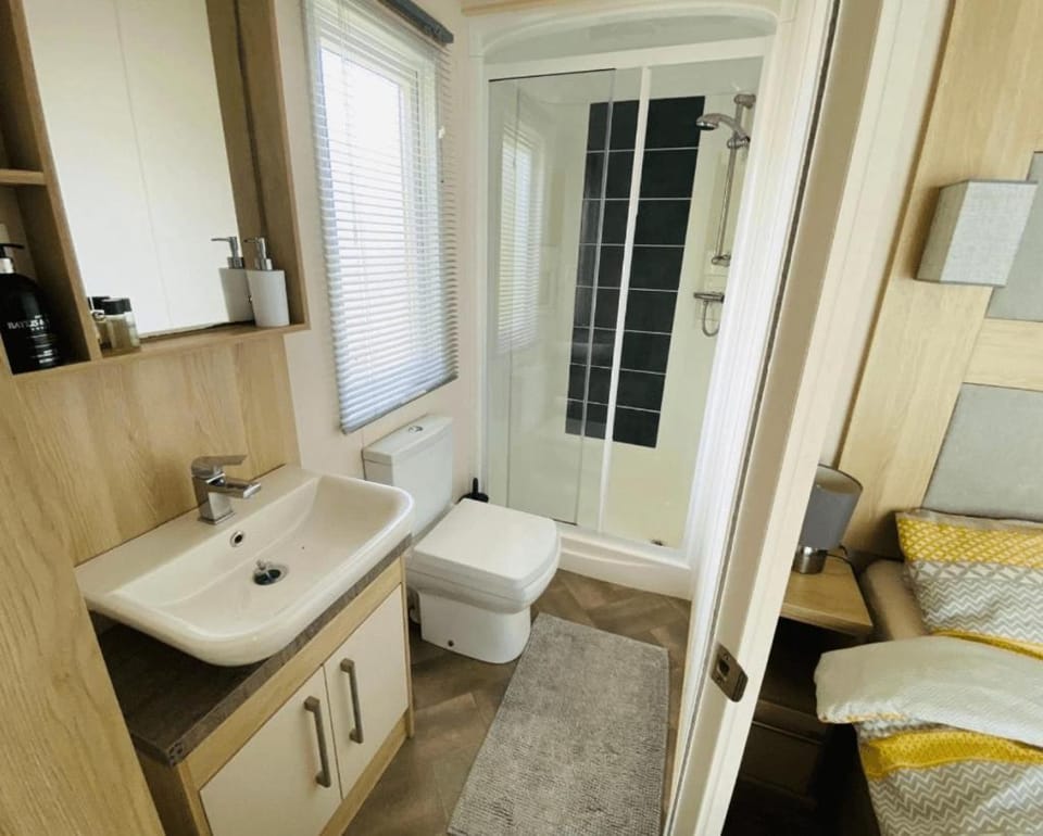 1 Fishing lake House in Tattershall