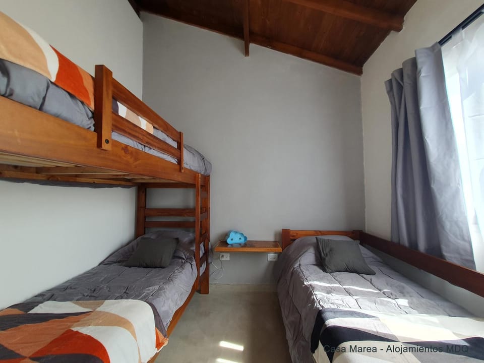 Bed, Photo of the whole room, Bedroom, bunk bed