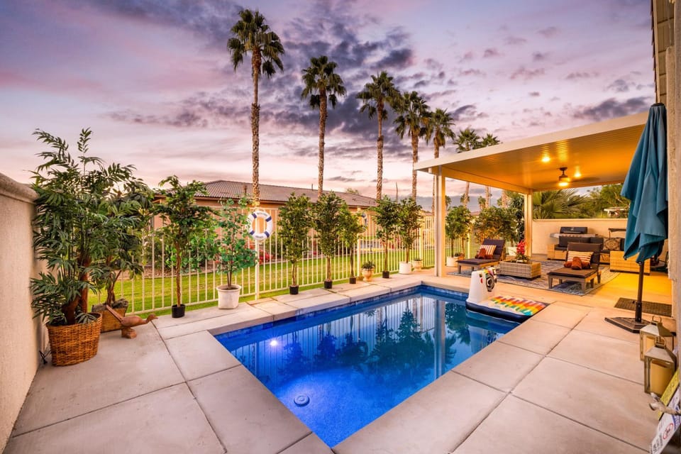 Natural landscape, Garden view, Swimming pool